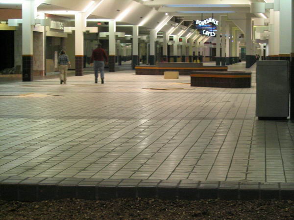 Wonderland Mall (Wonderland Shopping Center) - 2004 Photo